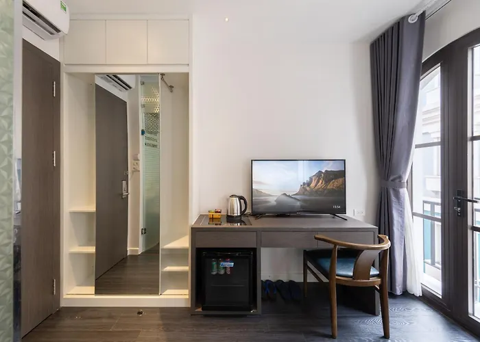 Gem Hotel *